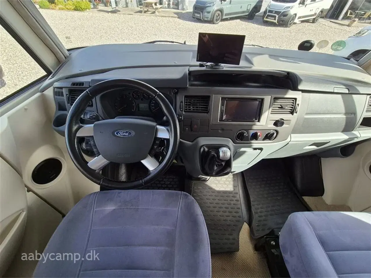 Billede 6 - 2010 - Hymer Exsis I 512   Markise. luft undervogn bagpå. elektrisk støtteben. Maxfann. Helårsdæk. undervognsbehandlet. Holder syn til December 2026!!!  SÆLGES KUN TIL CVR...