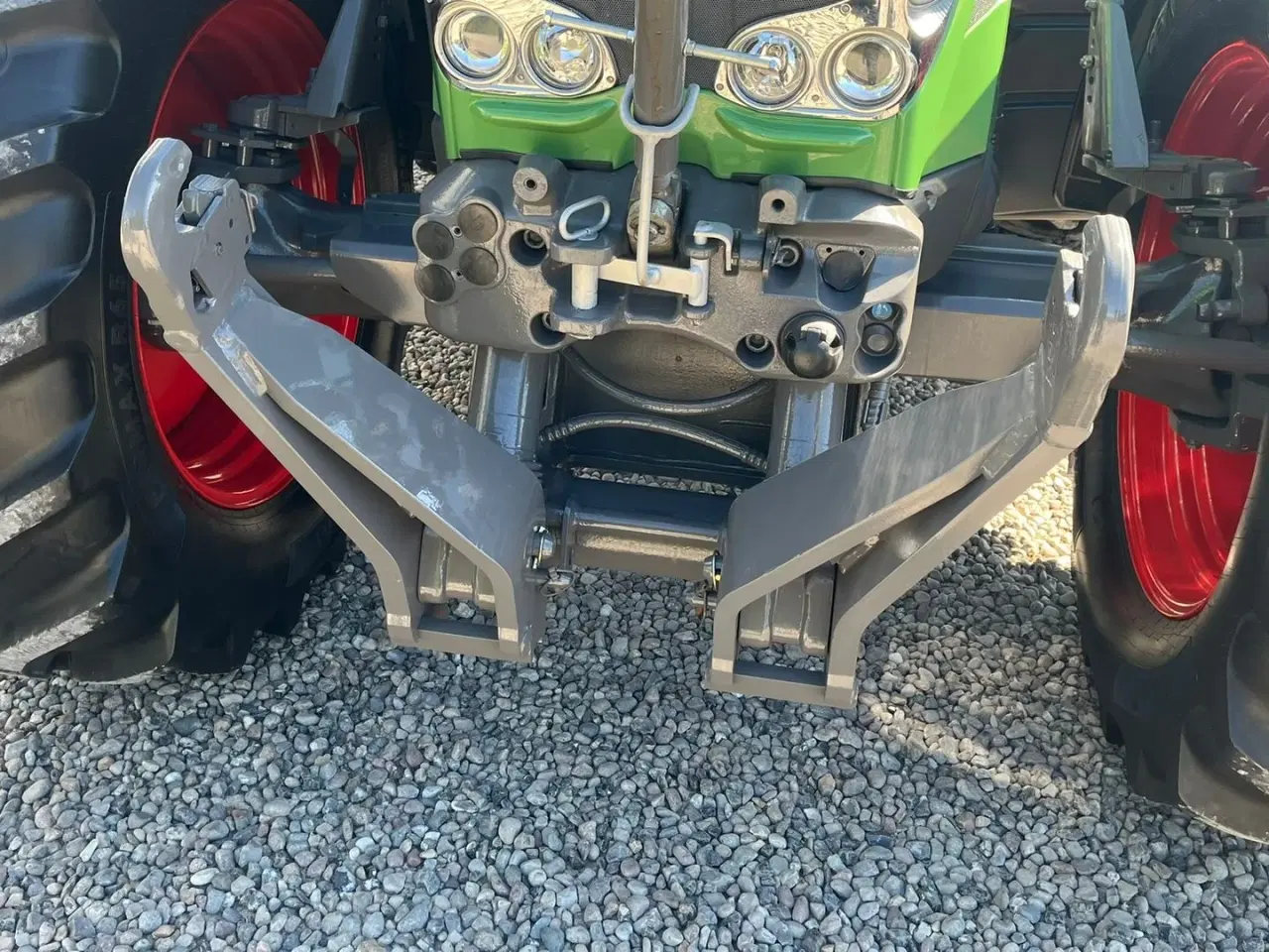 Billede 4 - Fendt 828 Profi model.  Meget flot traktor med nye fordæk.