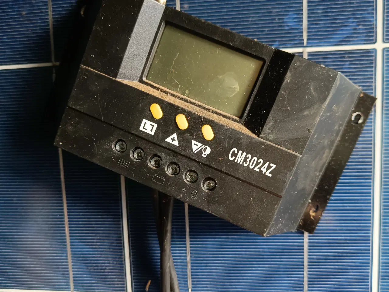 Billede 2 - Solcelle anlæg med inverter og 2 batterier 