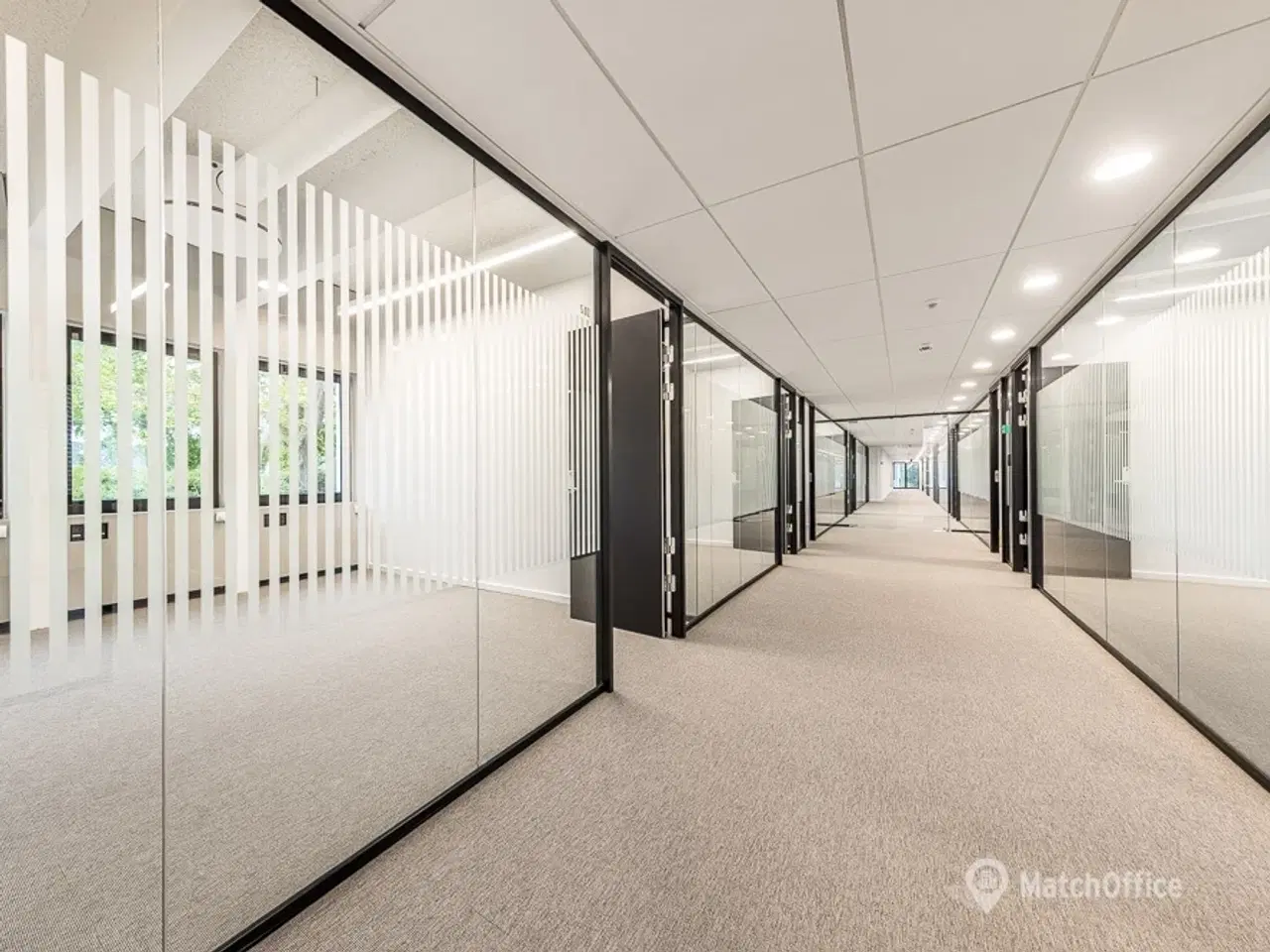 Billede 7 - Unik arkitektur placeret i skøn natur