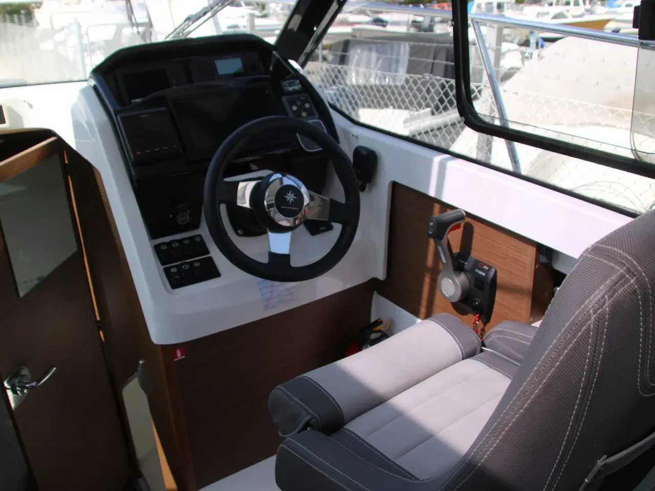 Billede 12 - Jeanneau 695 Merry Fisher