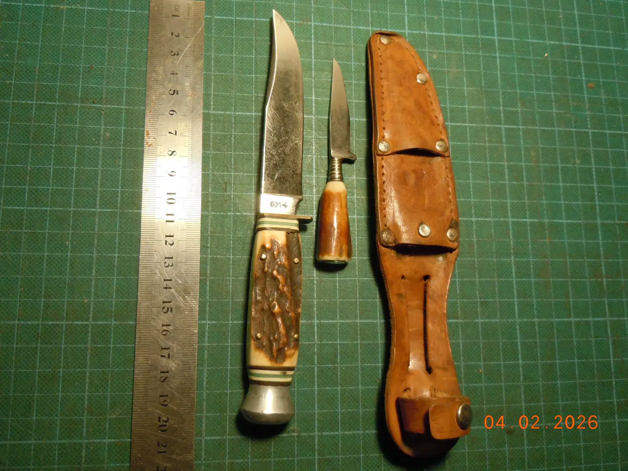 Billede 5 - Dolk med bikniv i læderskede Rehwappen.