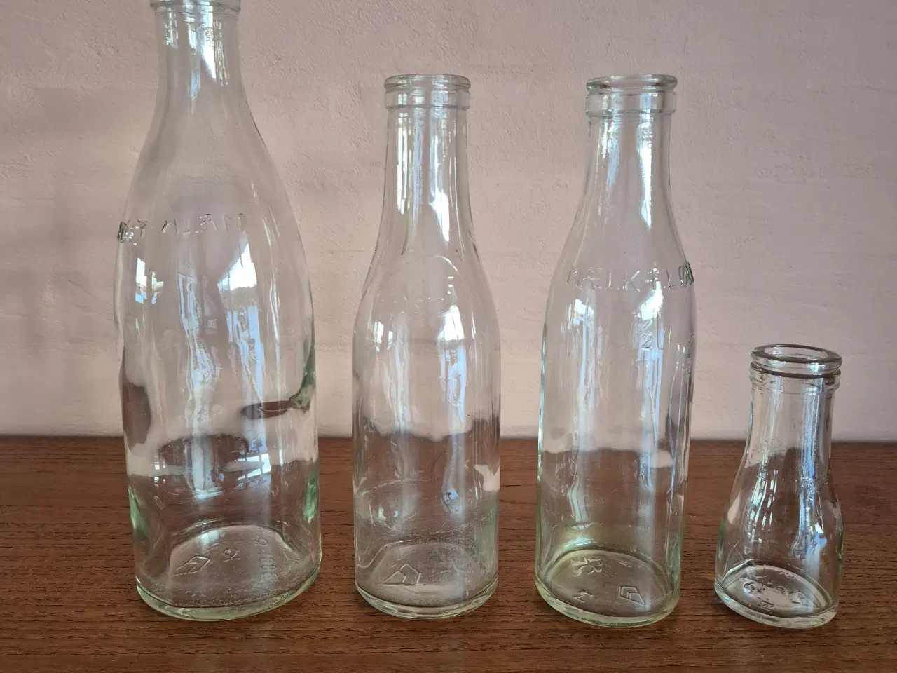 Billede 1 - 4 stk. mælkeflasker i klart glas
