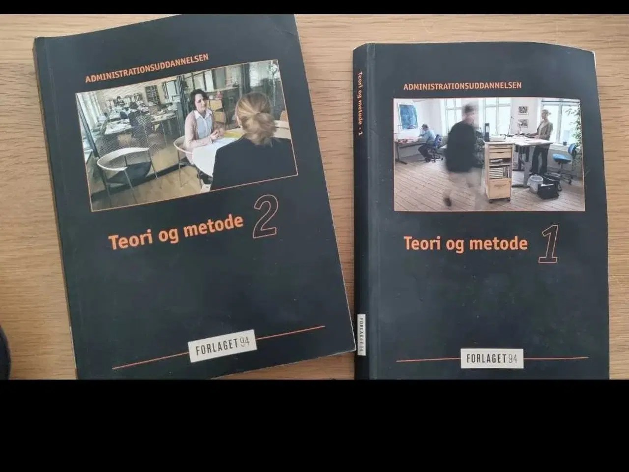 Billede 1 - Studiebøger administrations uddannelse 