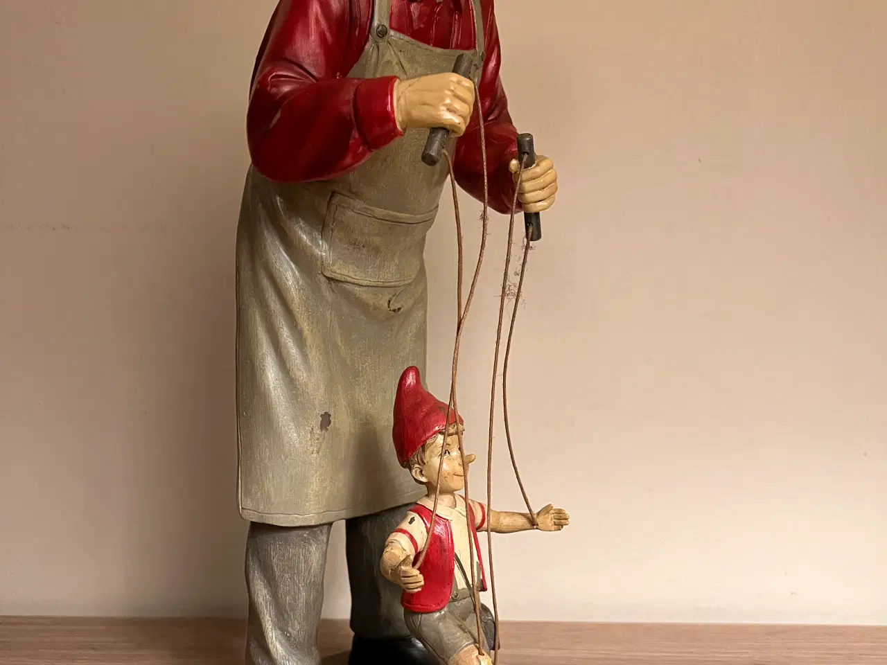 Billede 3 - Stor flot Gepetto med Pinocchio figur 