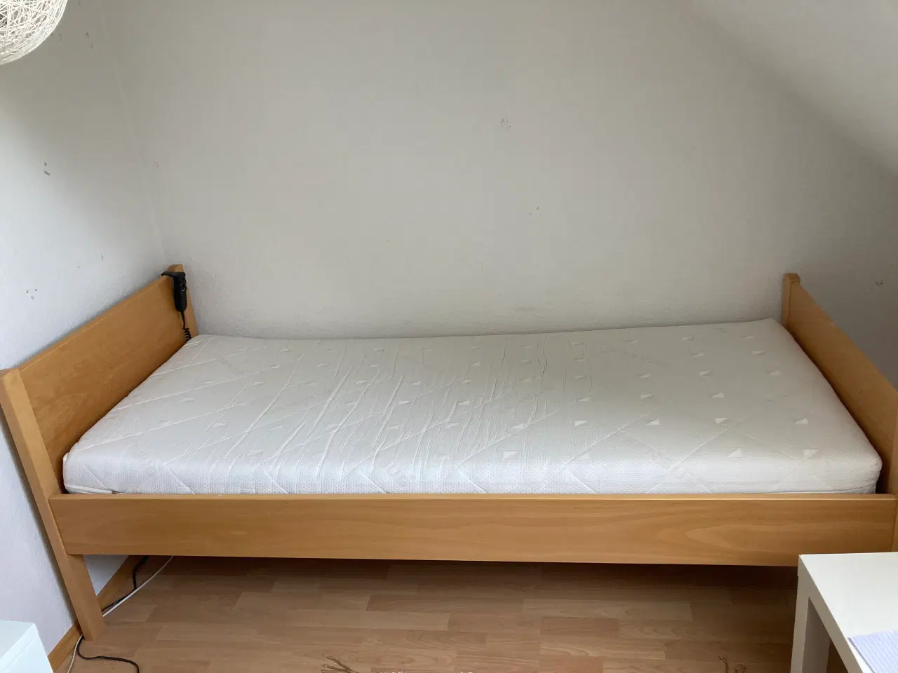 Billede 4 - Elevationsseng - enkeltseng 