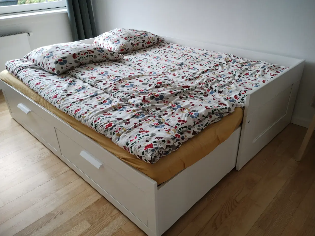 Billede 1 - Double bed Ikea BRIMNES 80-160x200 + 2 mattresses 