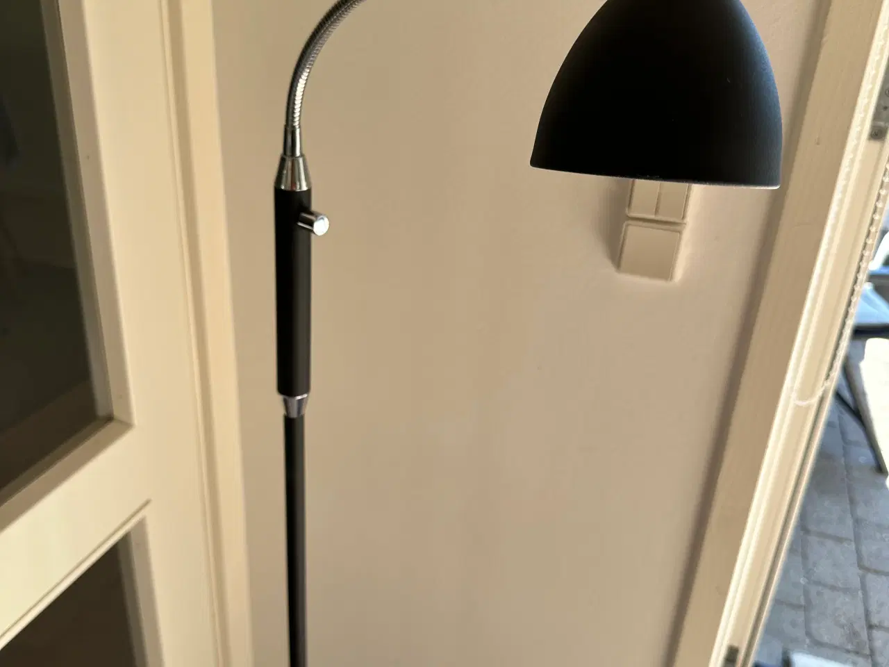 Billede 2 - Standerlampe / læselampe sort