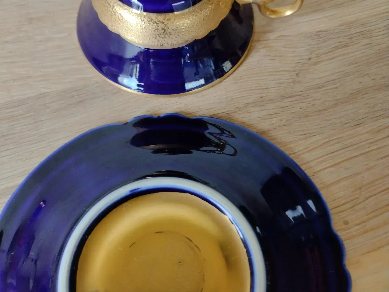 Billede 3 - Blå og guld mokka kop 