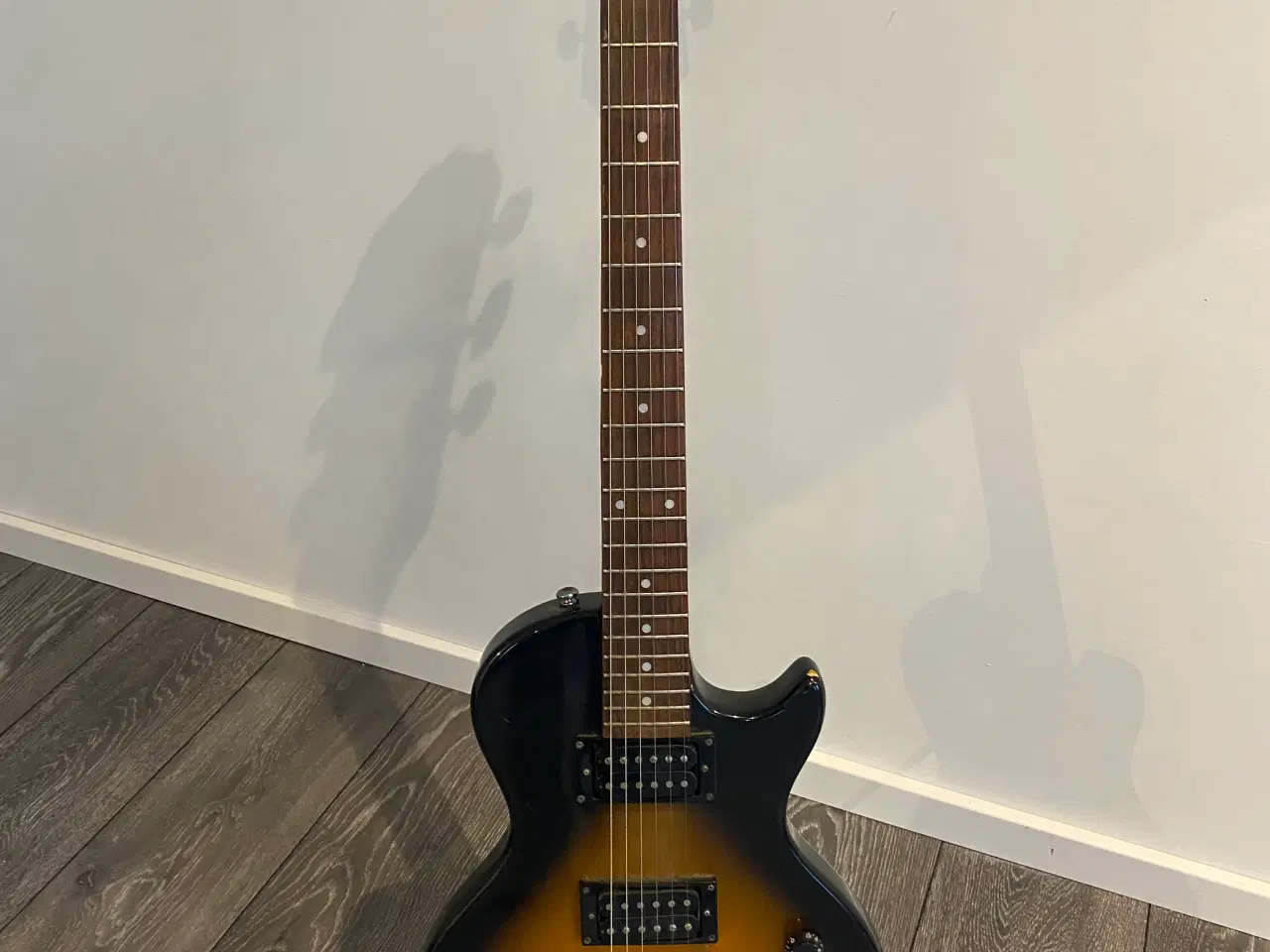 Billede 1 - Epiphone Elektrisk guitar.