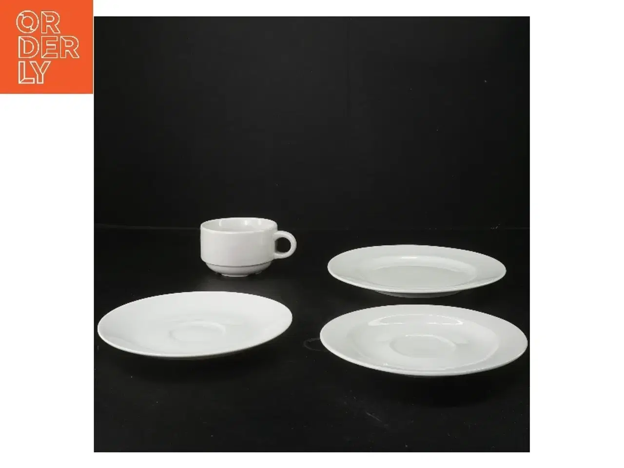 Billede 1 - Kaffekop og underkopper fra Blandet (str. Ø 19,16,15 og 9x6 cm)