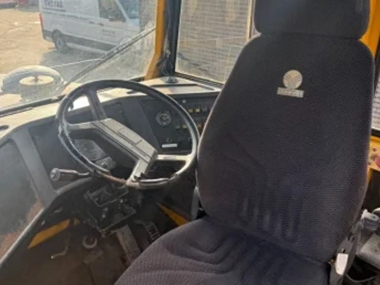 Billede 6 - Dumper med kran og tip