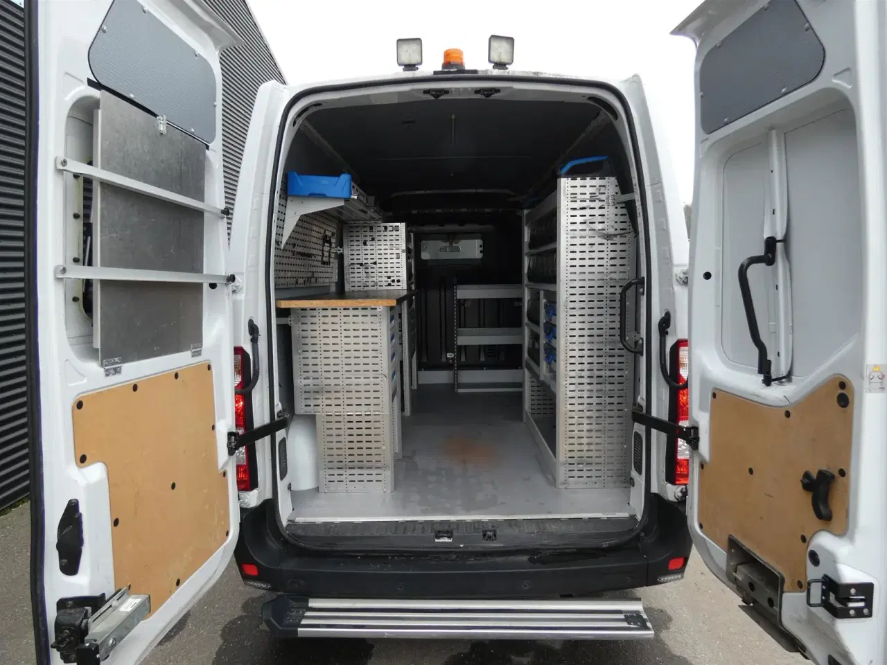 Billede 1 - Renault Master T33 VÆRKSTEDSBIL 2,3 DCI TwinTurbo start/stop 150HK Van Man.