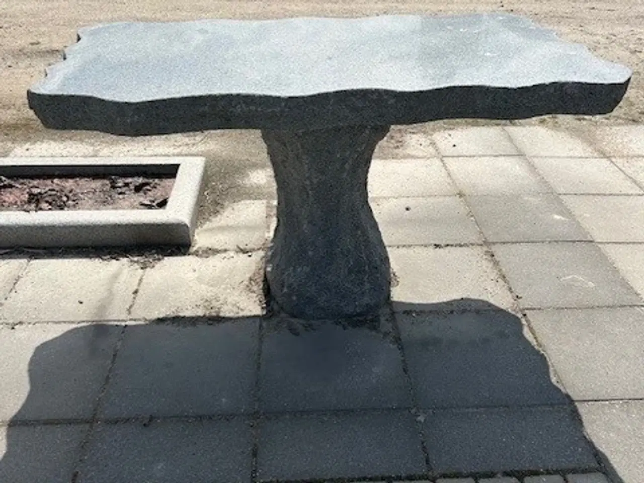 Billede 1 - Granit havebord