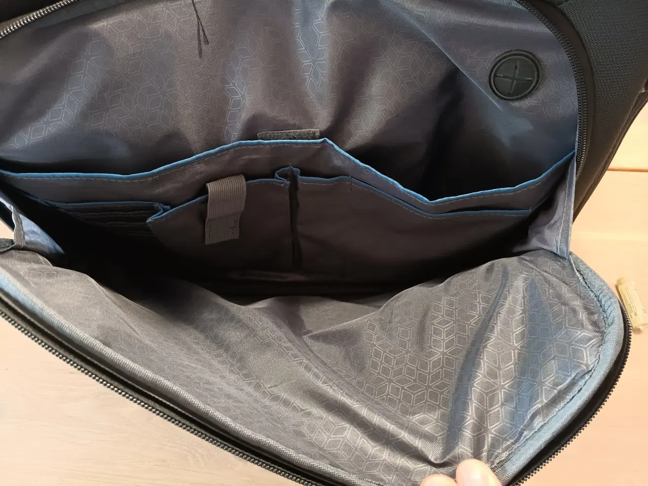 Billede 7 - PC taske, god stand, med opladningsmulighed