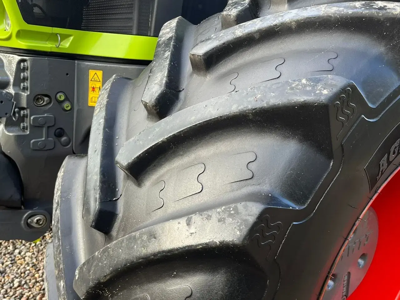 Billede 24 - CLAAS Axion 930 CMatic Med næsten nye dæk, frontlift og evt et RTK GPS anlæg