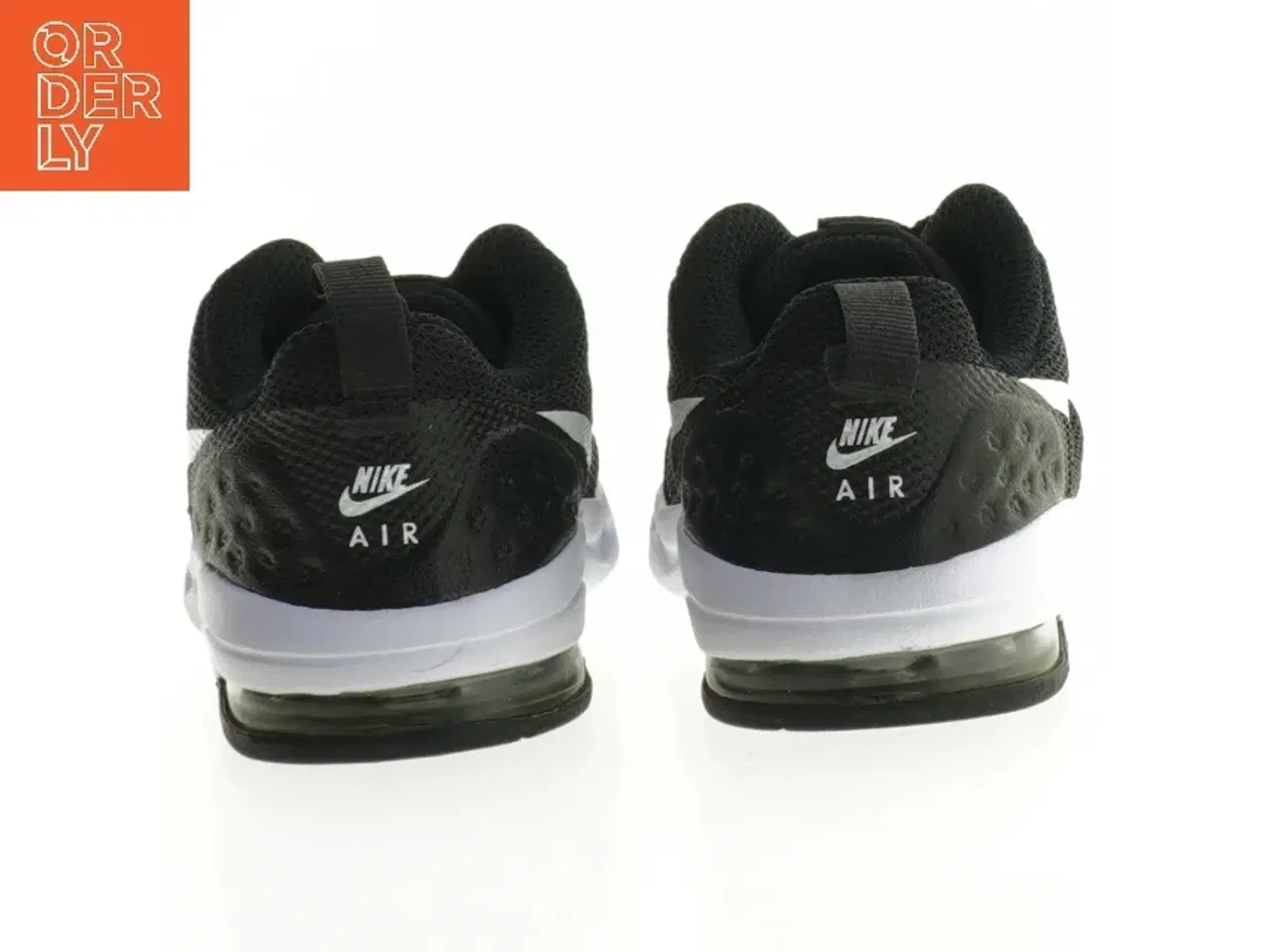 Billede 2 - Sorte sportsko fra Nike (str. 22)