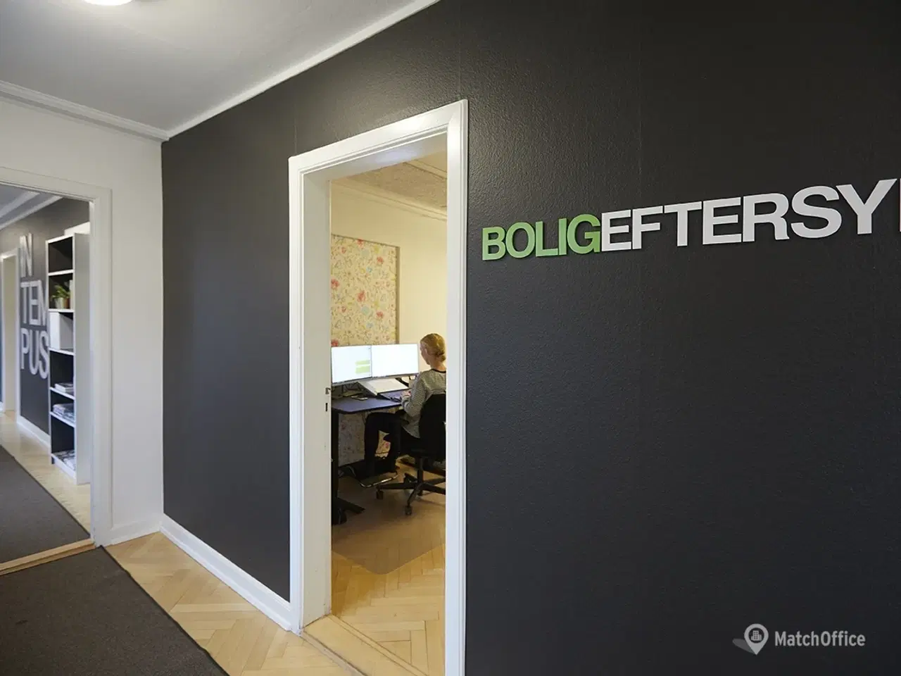 Billede 10 - Praktisk beliggenhed i Aarhus C, tæt på banegården, E45 og med fornuftig parkeringsmuligheder.
