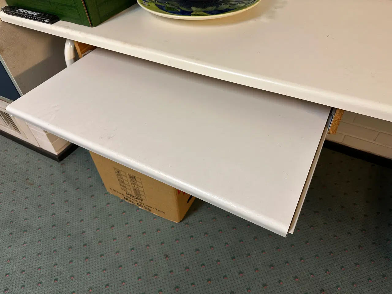 Billede 2 - Arbejdsbord l = 360 cm, bredde =62 cm. Højde = 73 