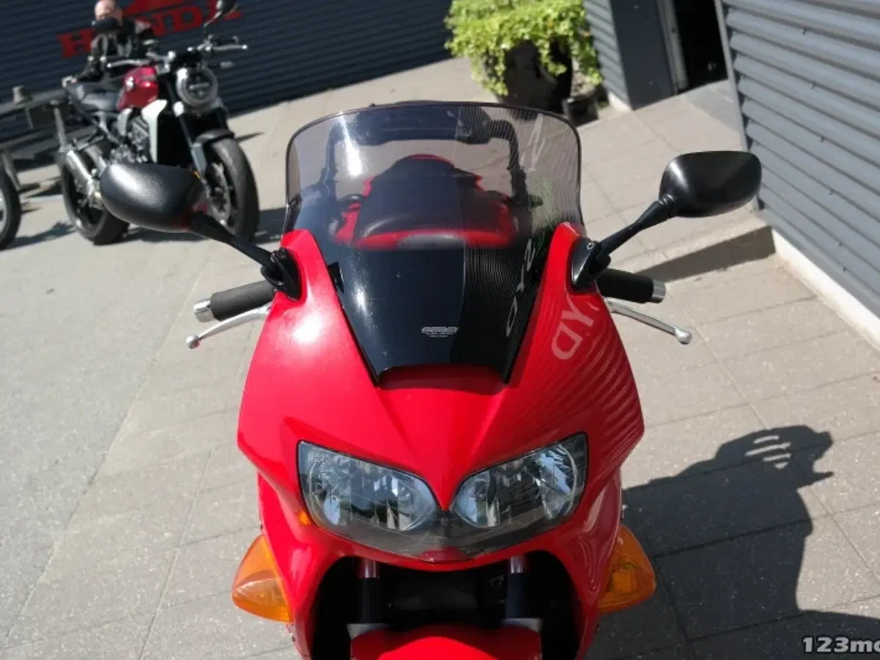 Billede 15 - Honda VFR 800 F MC-SYD       BYTTER GERNE