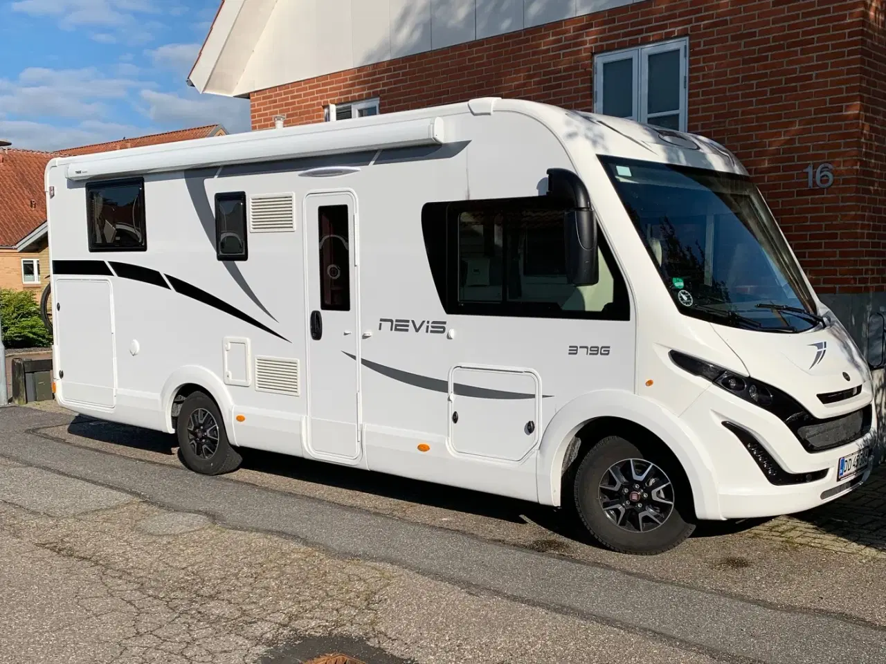 Billede 1 - mclouis nevis helintegreret