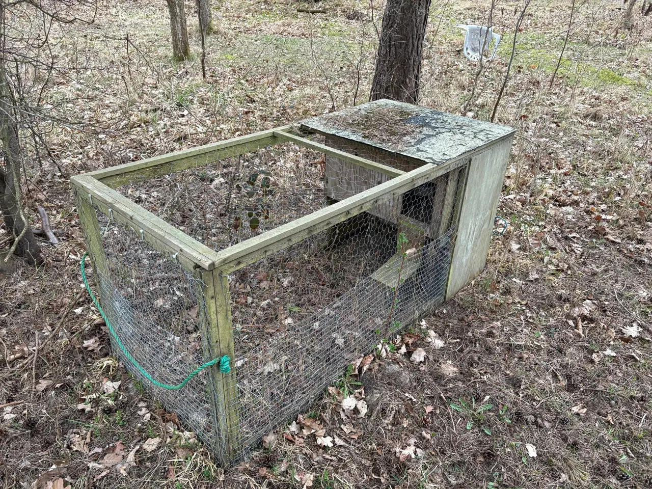 Billede 1 - Kanin løbegård med hus /bur