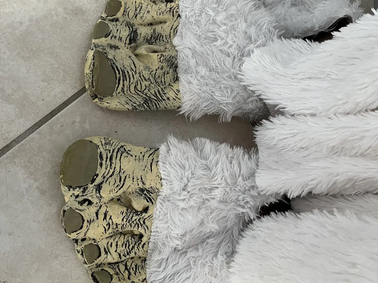 Billede 3 - Udklædning dragt Yeti 