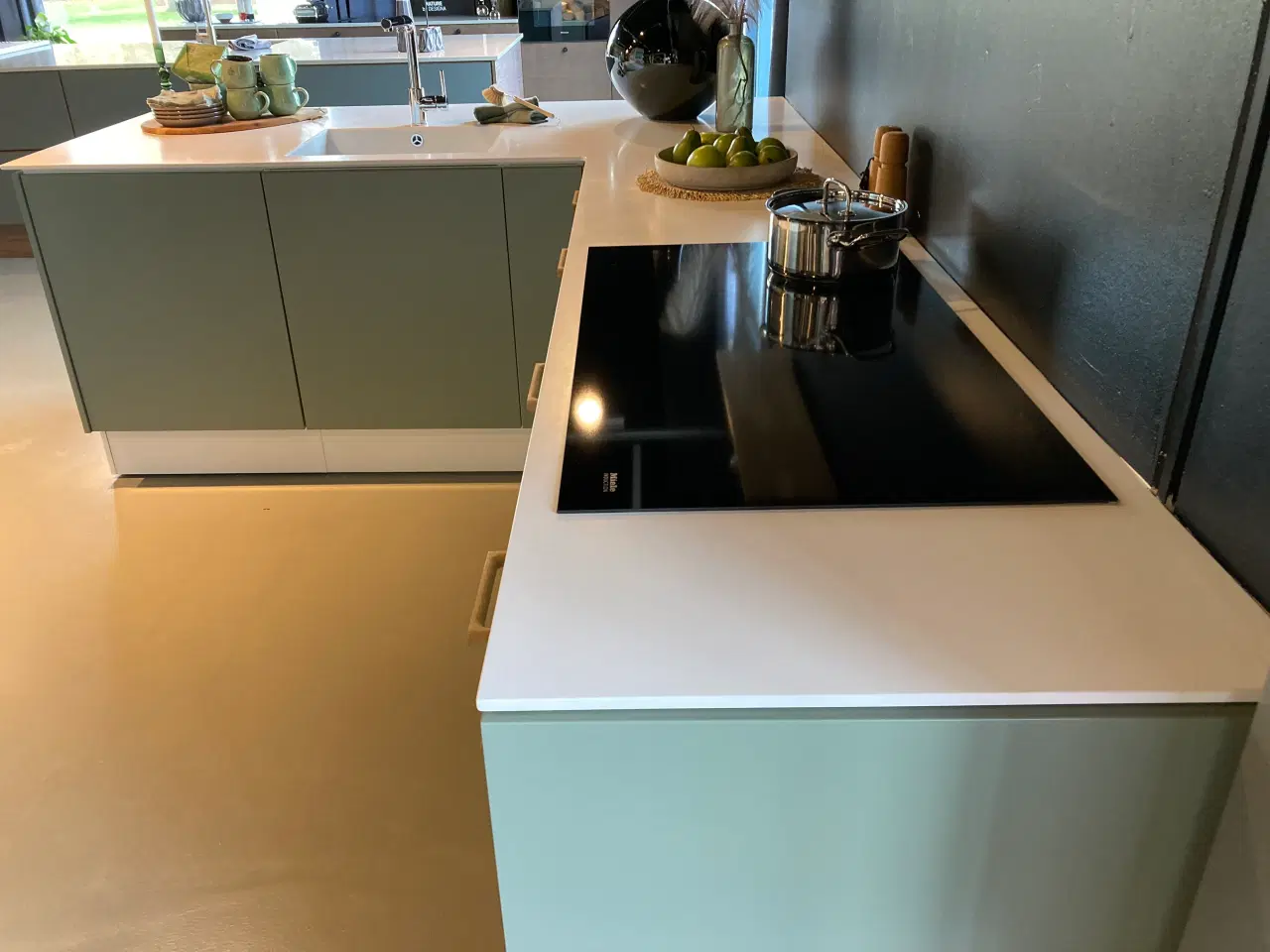 Billede 7 - Helt køkken fra udstilling