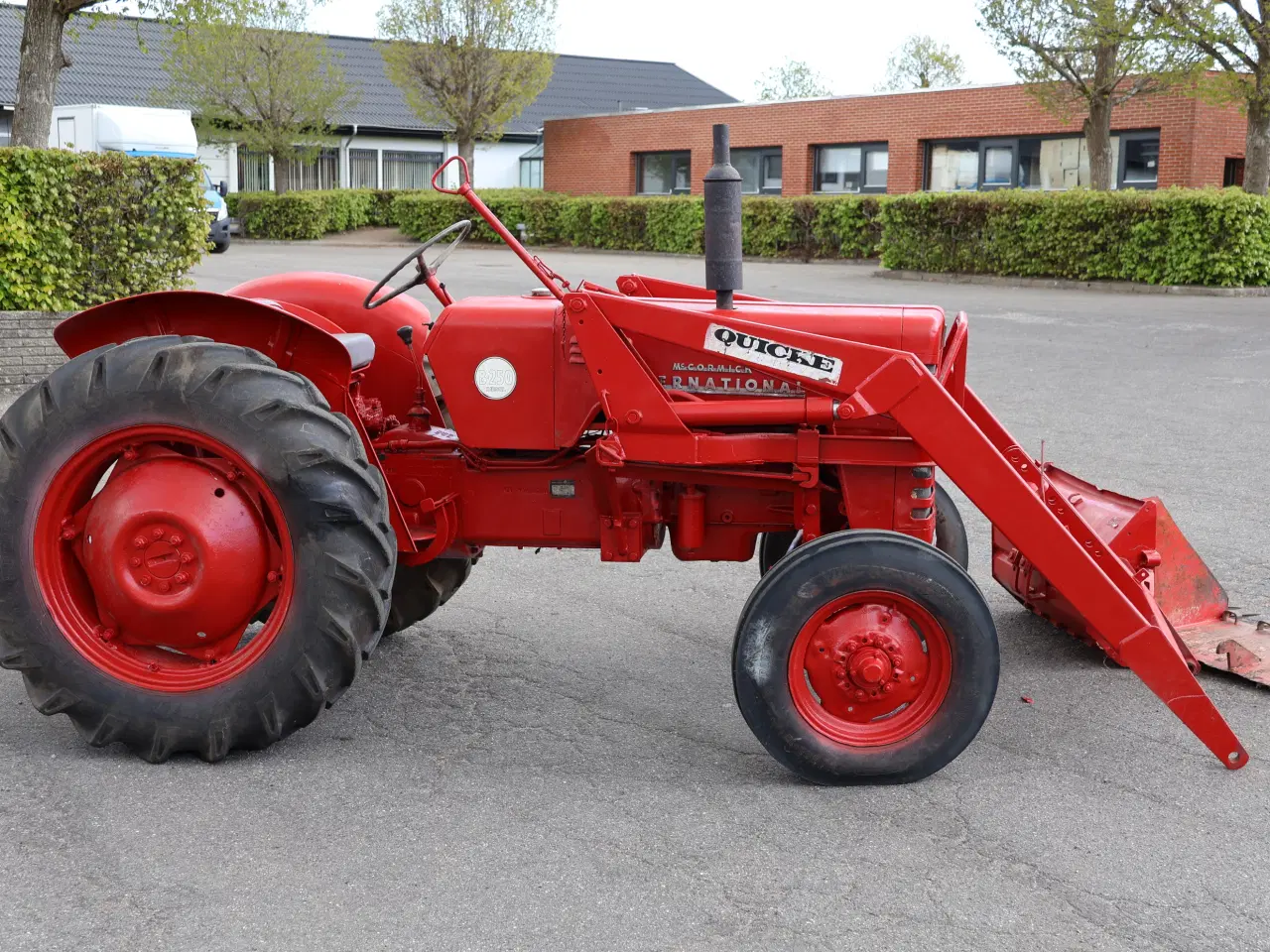 Billede 5 -  IH Mccormick B250 4 cylinder diesel