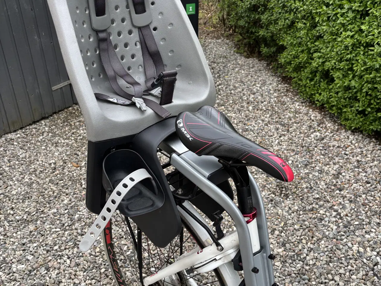 Billede 5 - MBK citybike med Thule Yepp barnestol og klickfix 