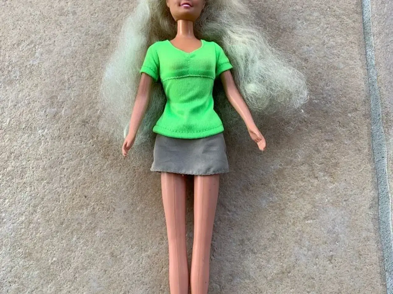 Billede 1 - Barbie dukke