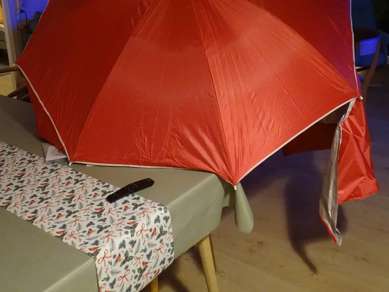 Billede 2 - Strandparasol, parasol med læsejl og liggeunderlag