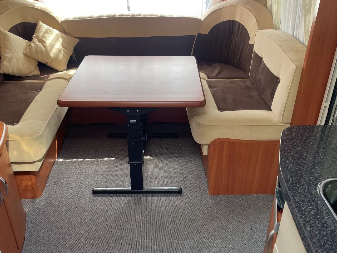 Billede 9 - Campingvogn Hobby 780 WFU 2010 med Vikingtelt fra 