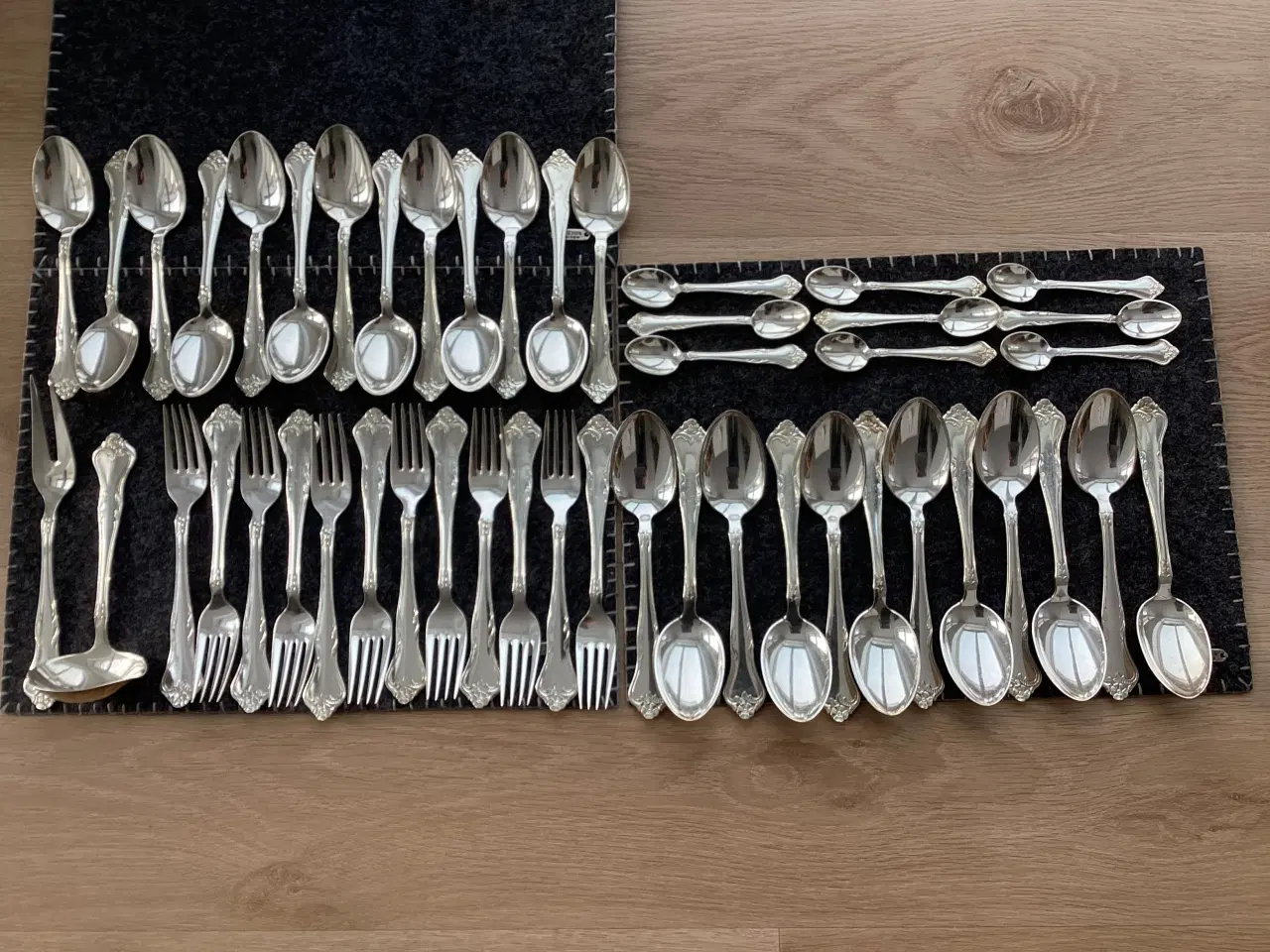 Billede 1 - Riberhus bestik i sølvplet.