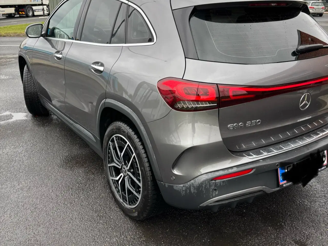 Billede 3 - EQA250 AMG Line med udstyr