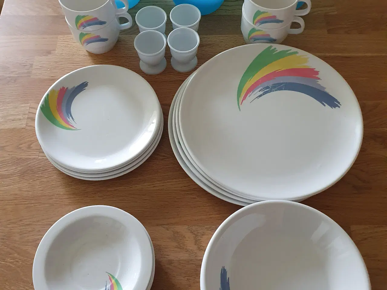 Billede 2 - Service kopper og tallerkner