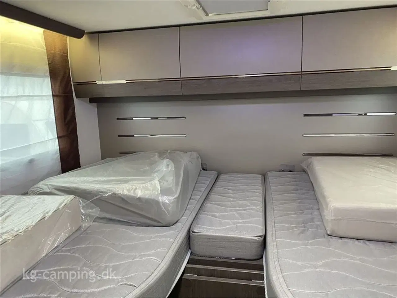 Billede 14 - 2020 - Chausson Titanium 767   Enkeltsenge og face to face siddegruppe