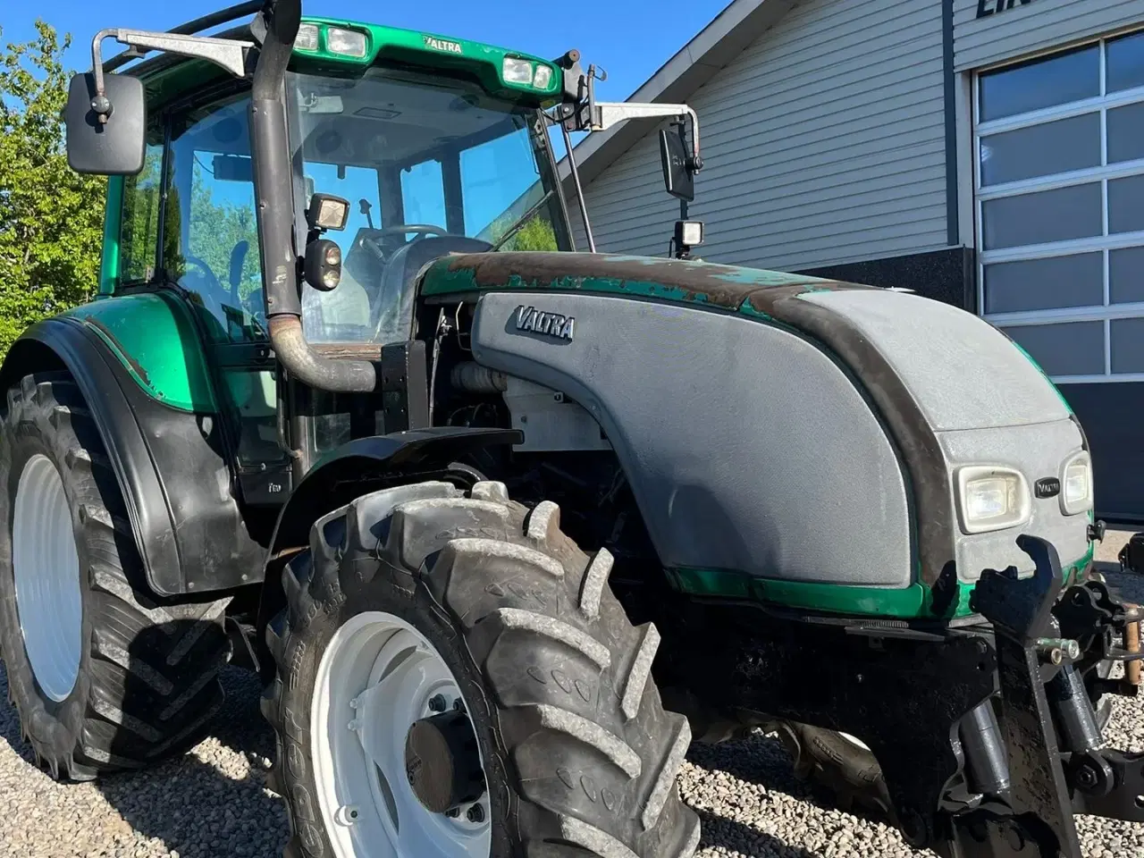 Billede 16 - Valtra T130 med 3.5ton frontlift