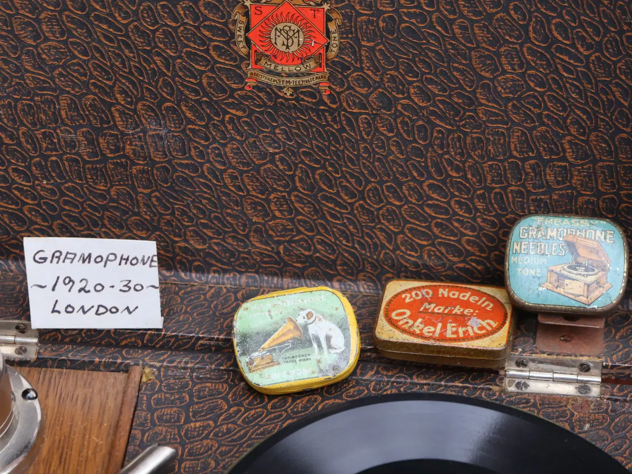 Billede 3 - Gl Gramophone og 2 stk gl musikbokse. 