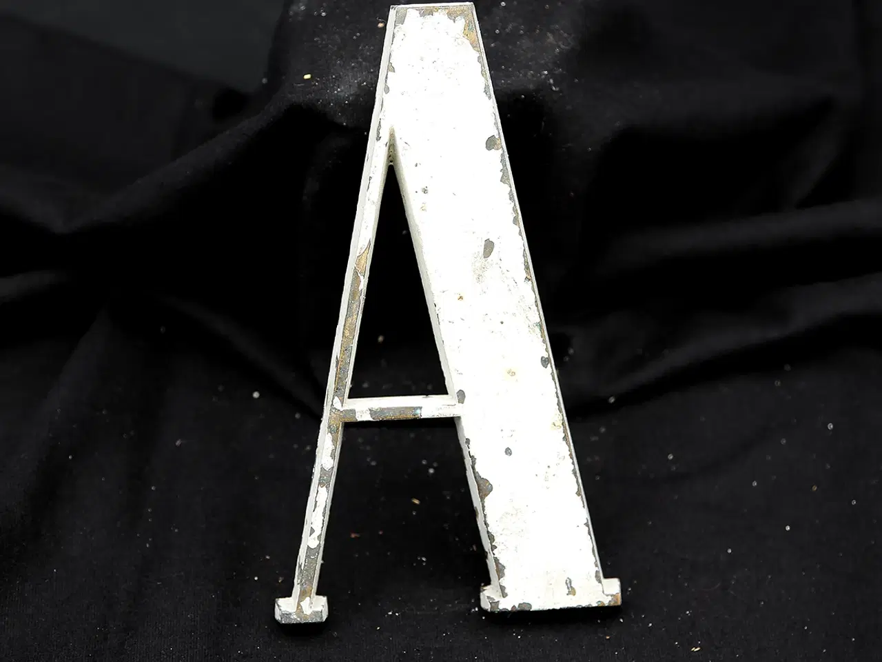 Billede 1 - Messing facadebogstav “A” – rå patina