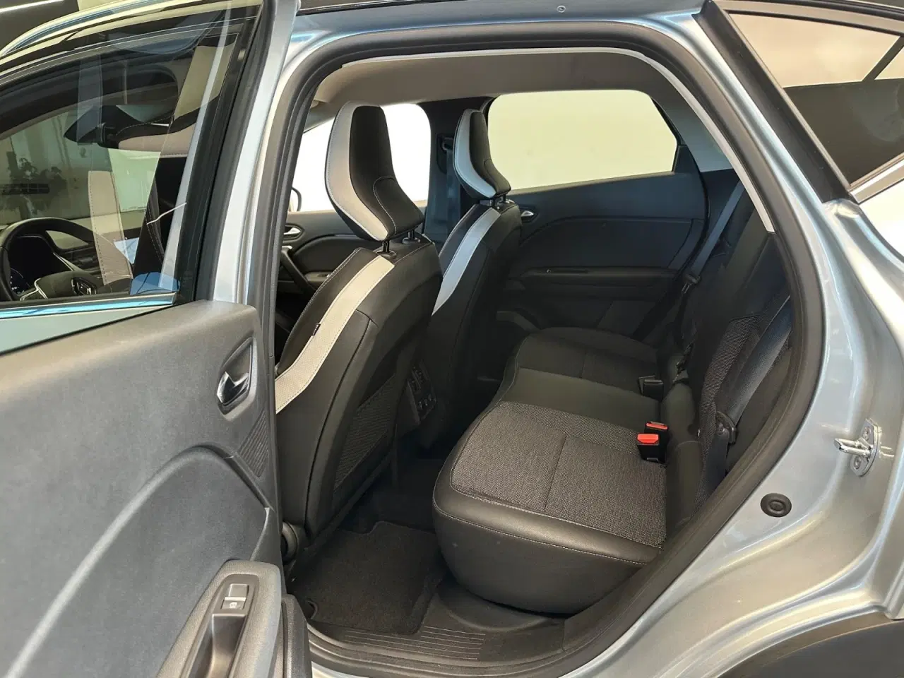 Billede 12 - Renault Captur 1,6 E-Tech Intens