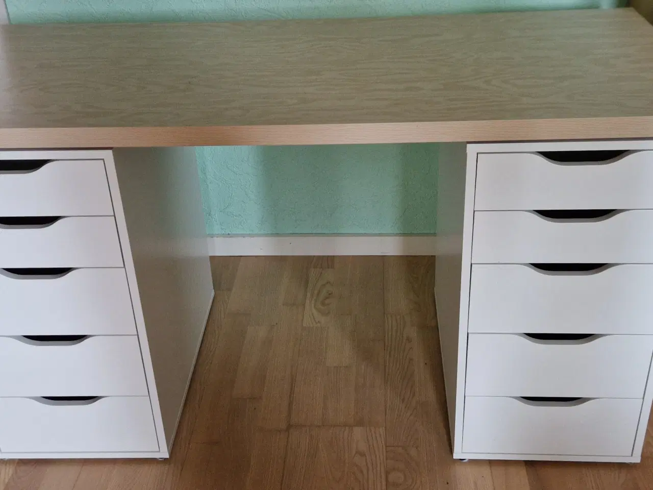 Billede 1 - Fra IKEA model Lagkapten/Alex med plade af lys g