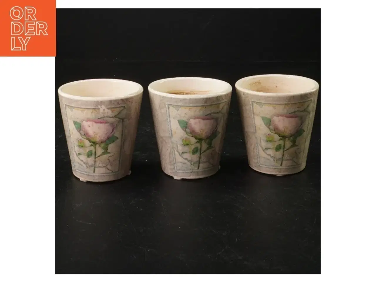 Billede 1 - Keramikkrus og -kopper med blomstermotiv (str. 7x7,5 cm)