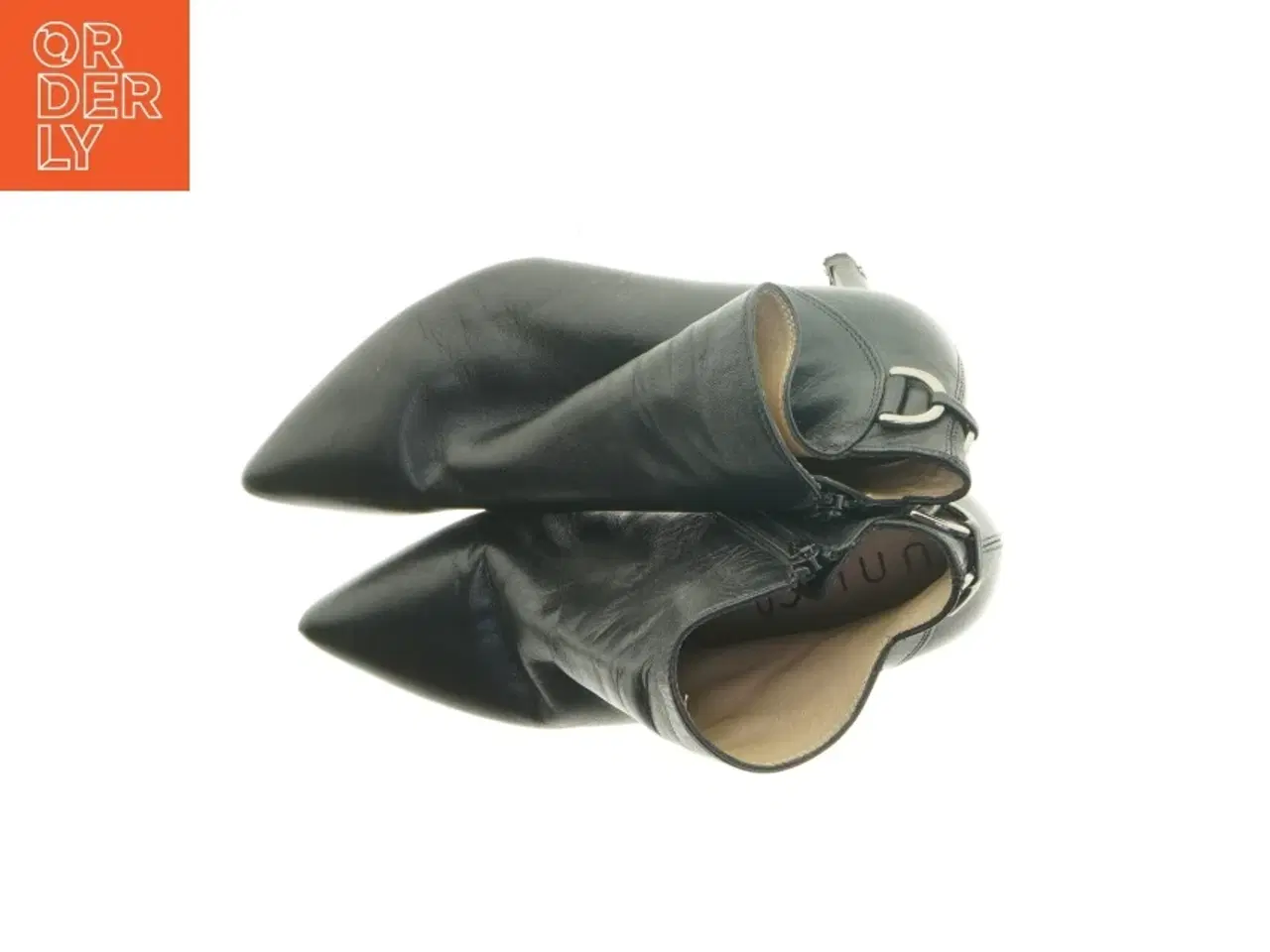 Billede 5 - Sort ankelstøvle med hæl fra Unisa (str. 38 )