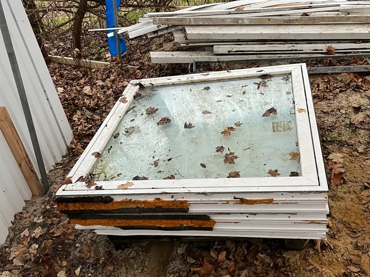 Billede 1 - Tre stk plast vinduer med rå glas