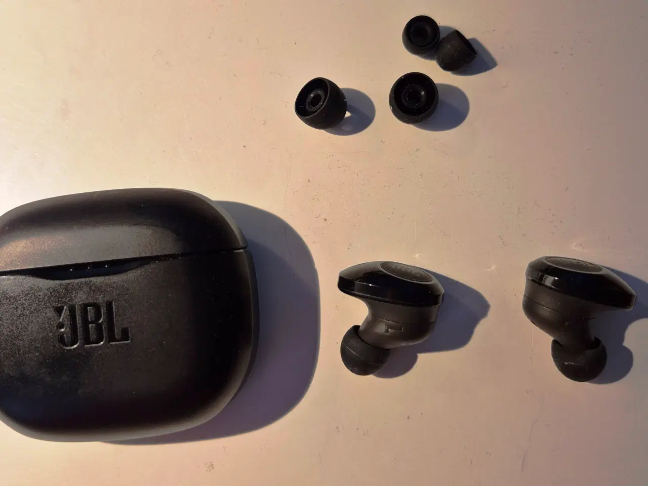 Billede 1 - Sælges næsten ubrugt JBL TUNE 125TWS 