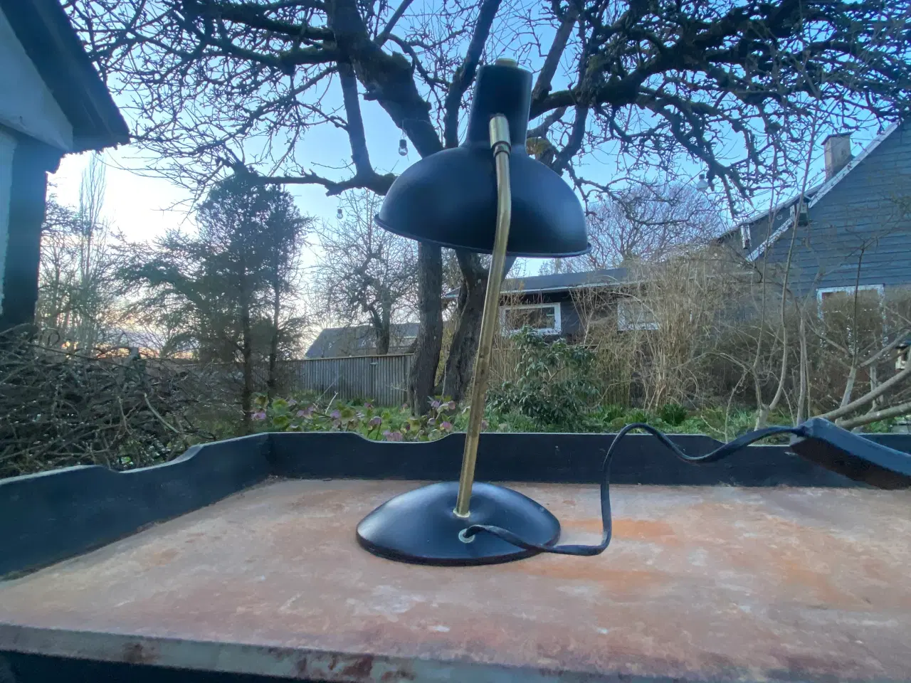 Billede 1 - Sort bordlampe fra søster greene