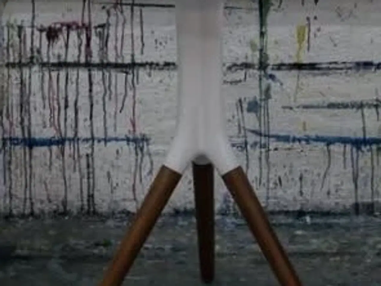 Billede 1 - Cafebord i corian 3 ben