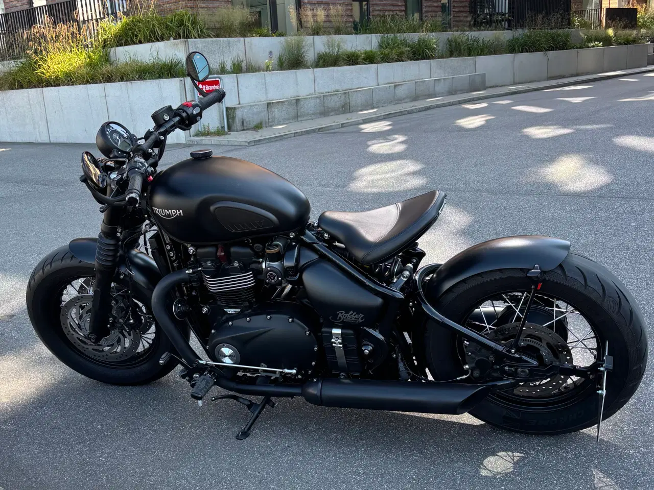 Billede 1 - TRIUMPH Bonneville Bobber Black