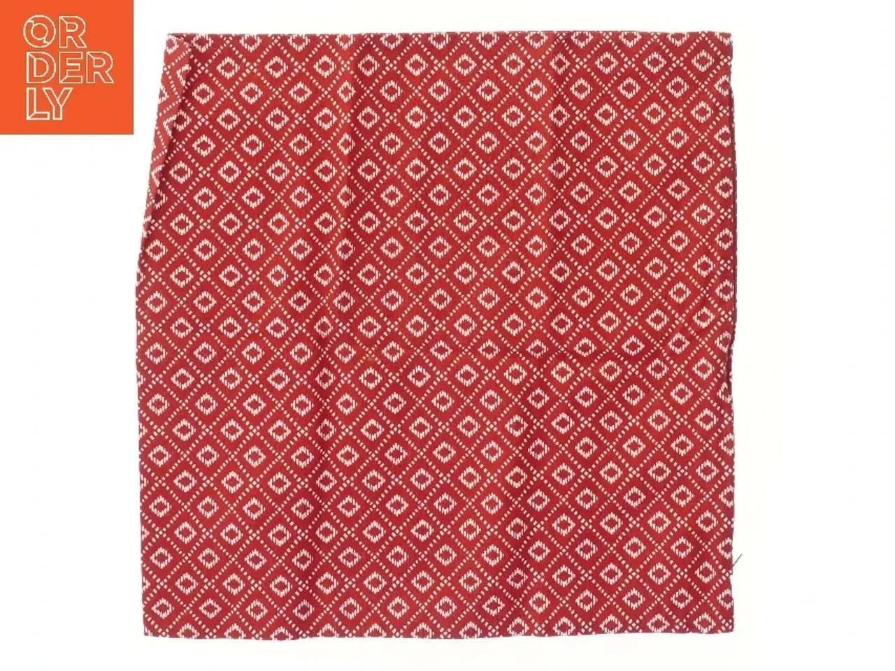 Billede 1 - Rød tekstilserviet med mønster (str. 50x50 cm)